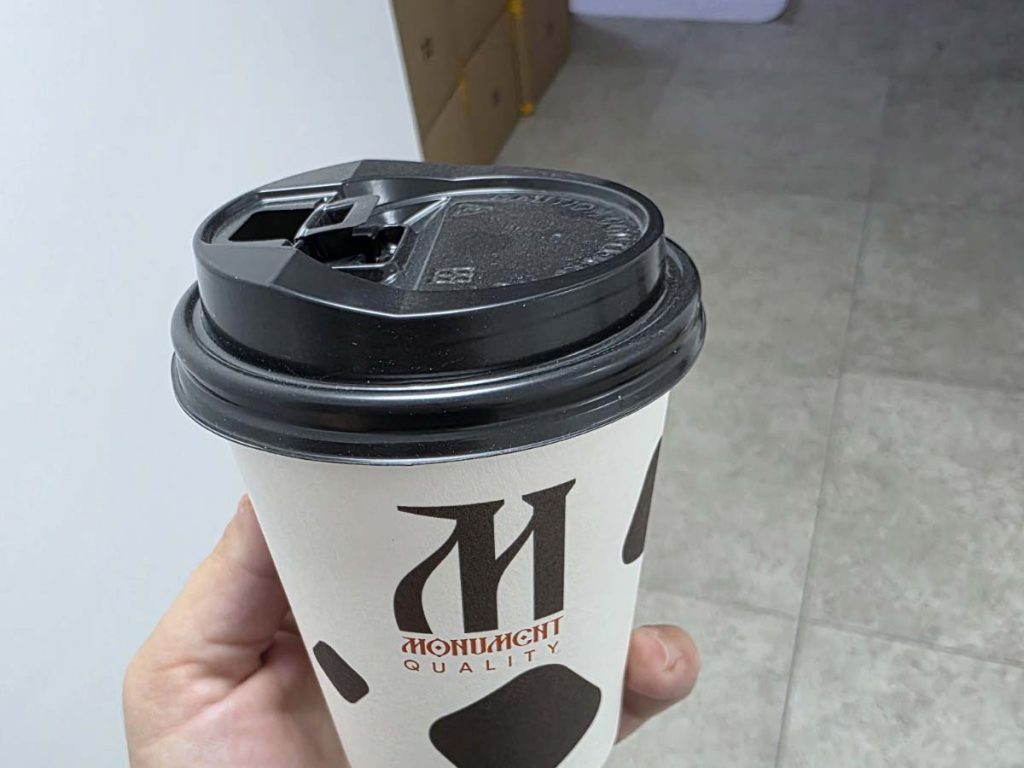 Reklamne papirne kartonske čaše HRC d.o.o. Valjevo Proizvodnja, štampanje i distribuciju brendiranih HORECA proizvoda