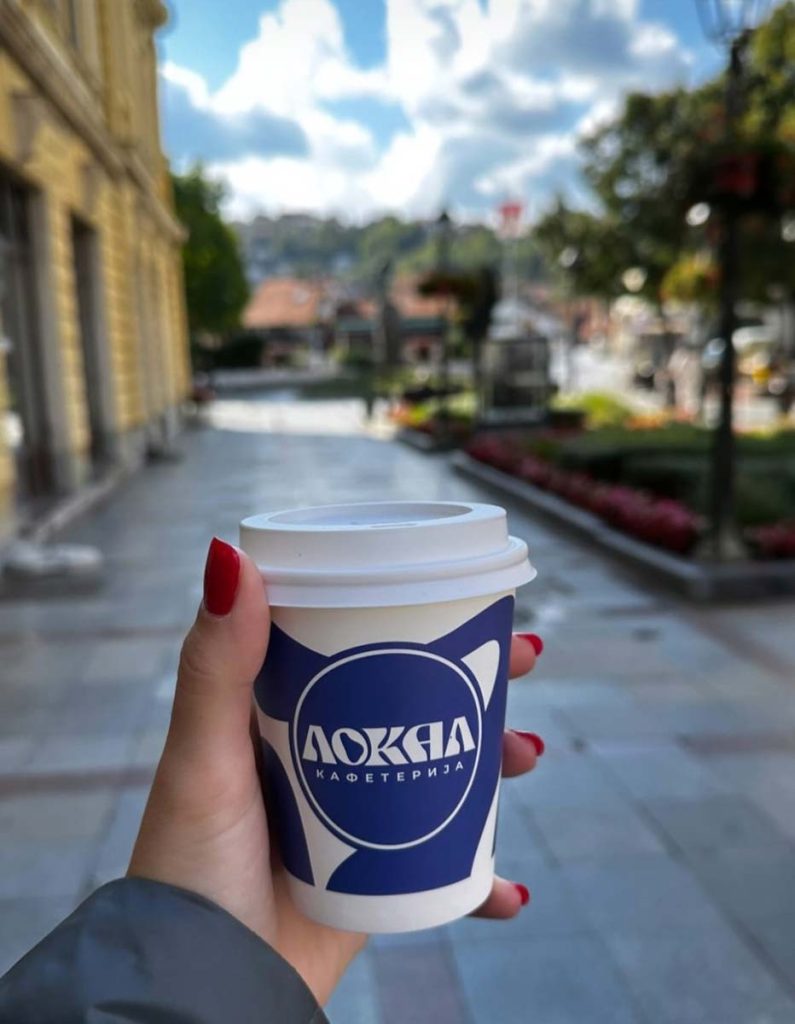 Reklamne papirne kartonske čaše HRC d.o.o. Valjevo Proizvodnja, štampanje i distribuciju brendiranih HORECA proizvoda