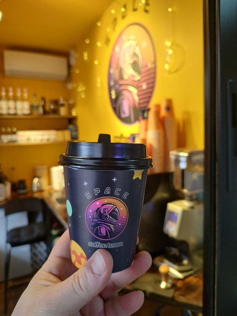 Reklamne papirne kartonske čaše HRC d.o.o. Valjevo Proizvodnja, štampanje i distribuciju brendiranih HORECA proizvoda